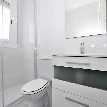 Appartement Beautiful In With Views Roses